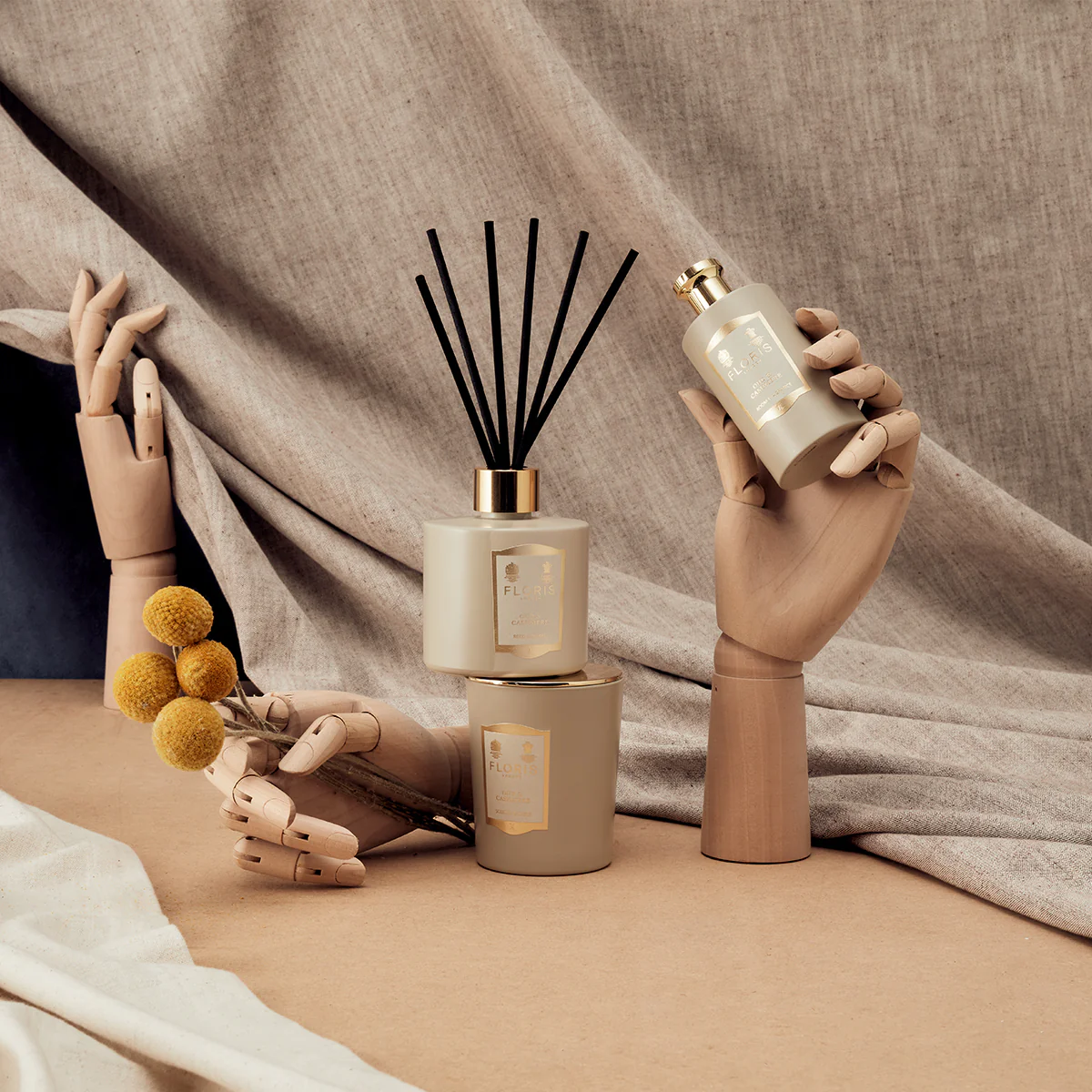 Oud & Cashmere - Reed Diffuser - Image 3